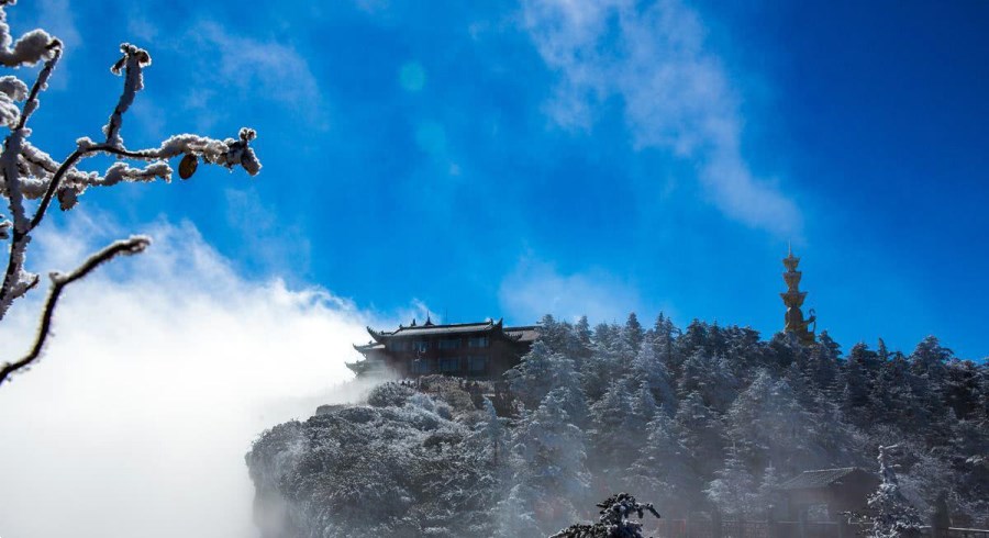 峨眉山该怎么玩？峨眉山徒步旅游指南，峨眉山游览线路推荐